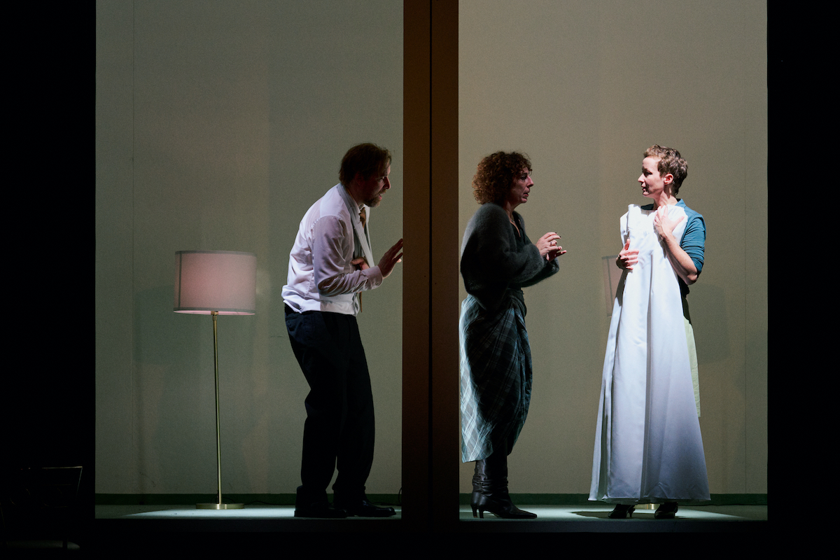 Minna von Barnhelm – Schauspielhaus Graz – Ulrike Arnold entdeckt in Gotthold Ephraim Lessings Aufklärungsdrama eine Screwball-Comedy